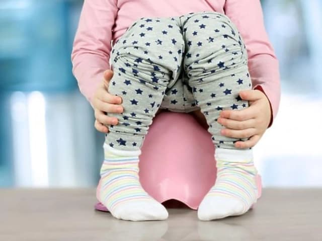 Skuteczne sposoby na zaparcia u rocznego dziecka - co warto wiedzieć Skuteczne sposoby na zaparcia u rocznego dziecka - co warto wiedzieć