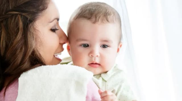 Dlaczego dziecko błaznuje? Odkryj przyczyny i sposoby radzenia sobie Dlaczego dziecko błaznuje? Odkryj przyczyny i sposoby radzenia sobie