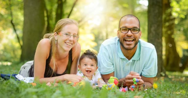 Kto może adoptować dziecko? Sprawdź wymagania i warunki adopcji Kto może adoptować dziecko? Sprawdź wymagania i warunki adopcji