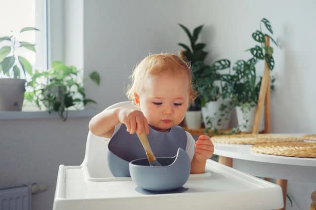 Jak wybrać najlepszy śliniak dla niemowlaka – porównanie typów i praktyczne porady Jak wybrać najlepszy śliniak dla niemowlaka – porównanie typów i praktyczne porady