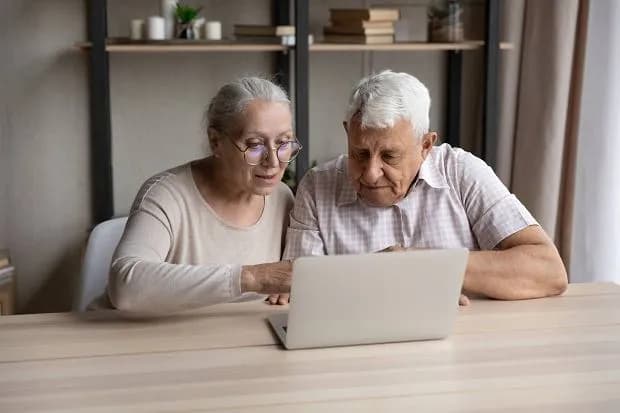 Czy urlop wychowawczy to okres składkowy? Wpływ na emeryturę i składki ZUS Czy urlop wychowawczy to okres składkowy? Wpływ na emeryturę i składki ZUS